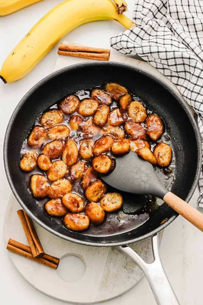 Pan of caramelized bananas