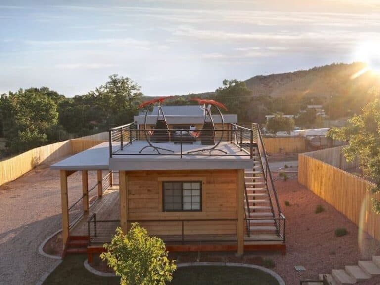 Where To Stay Between Zion And Bryce: Top Places for 2025